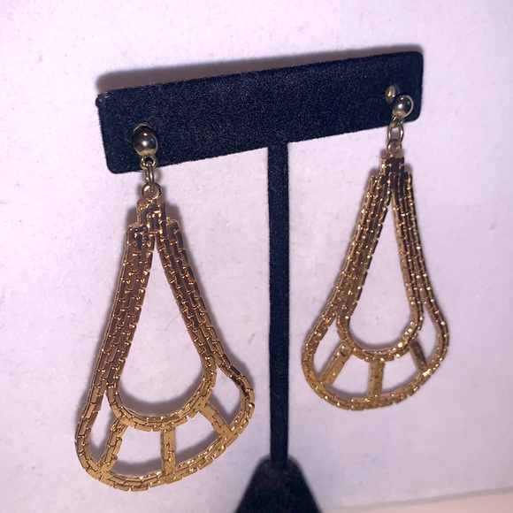 Chico’s Gold Tone Teardrop Chain Link Post Drop Earrings - Picture 8 of 9
